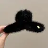 Presilha de cabelo de pelúcia de alta qualidade para outono e inverno para mulheres, versátil e fofa, presilha de tubarão para a parte de trás da cabeça, novo estilo coreano 2026, presilha de garra