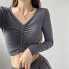 Camiseta corta base de capa interior plisada con cuello en V para mujer, camiseta de manga larga ajustada para primavera y otoño 2024 con diseño de botones