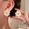 Pendientes de resina con flores de Corea del Sur, diseño de nicho, combinables con todo, de moda, ligeros, de lujo y de alta gama.