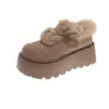 Botas de inverno 2026 com sola grossa, estilo retrô, retalhos, forradas com pele, comércio exterior, forro de fleece, botas de neve espessadas, sapatos femininos, sapatos de algodão estilo Birkenstock que aumentam a altura
