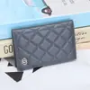 Bolsa Dobrável para Passaporte Bordada em Pele de Ovelha Rombos Mulher Nova Moda Capa Protetora de Passaporte de Viagem Carteira de Couro Genuíno Tendência