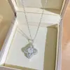 Colar de aço titânio com pingente de estrela de quatro pontas em zircônia em formato de diamante, estilo coreano e japonês, para mulheres, cravejado com zircônia, joia de corrente para clavícula requintada