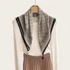 Bufanda con colgante de algodón y lino retro de nicho coreano para mujer, bufanda decorativa versátil para el cuello, bufanda fina, pañuelo para la cabeza para primavera y verano