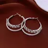 Aretes Redondos de Zirconia con Aguja de Plata Electrochapada en Oro Real, Lujo Ligero, Sensación de Alta Gama, Aretes Elegantes y Exquisitos para Mujer