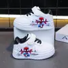 Zapatos Deportivos Blancos de Dibujos Animados de Spider-Man para Niños, Nuevo Estilo Primavera y Otoño 2026, Tenis Casuales Antideslizantes para Niños Pequeños, Modernos