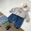 Novo Conjunto de Duas Peças Infantil Casual Versátil com Top de Tricô com Letras e Suéter Gola Redonda