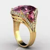 Huajie Best-Seller Transfronterizo Anillo de Zircón Rosa Grande con Borde Dorado Joyería Fina para Mujer Suministro Directo de Fábrica