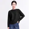Blusa de tricô casual de outono, versátil, de corte solto com ombros caídos e mangas morcego, modeladora e elegante, versátil, estilo Issey Miyake