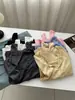 Camiseta feminina Tencel macia e suave, com meia gola aberta e manga longa, para o início do outono, fina, amiga da pele, de seda de amoreira, com ombro normal, peça básica.