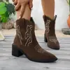 Botas de Caballero de Tacón Grueso Transfronterizas Europeas y Americanas Otoño e Invierno Bordado de Comercio Exterior Estilo Nuevo V Botas Cortas de Vaquero Occidentales para Mujer Venta al por Mayor Talla Grande