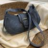 Estilo francês pequeno crowdsourcing 2023 Nova bolsa feminina Bolsa transversal popular para todos os jogos Bolsa de ombro elegante nas axilas
