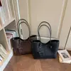 Bolso de Mano de Mimbre de Alta Gama Otoño Textura Tejida Bolso de Mujer 2026 Nueva Moda Bolso Tote de Hombro Único