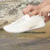 2026 Novo Modelo Sapatos de Natação Leves de Secagem Rápida para Uso Externo, Sapatos Aquáticos para Caminhada e Montanhismo, Sapatos Esportivos de Cinco Dedos para Casal para Praia e Rastreamento de Rios