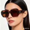 Gafas de Sol Negras Irregulares de Marco Pequeño, Nuevo Estilo Facial, Gafas de Sol de Moda de Pasarela con Personalidad, Gafas de Sol Transfronterizas de Moda para Mayoristas