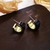 Pendientes de aguja de plata con diseño francés retro cuadrado, sencillos y distintivos, de estilo antiguo, ligeros, de lujo, de gran sentido, de moda vintage.