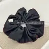 Scrunchie de Tela Texturizada Plisada Overlock Estilo Coreano Elegante Versátil Cuerda para el Cabello Cola de Caballo Simple para Mujeres
