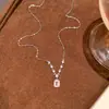 Collar con colgante de circonita exquisito, moderno y deslumbrante para mujer, cadena para la clavícula de lujo ligero estilo coreano, elegante accesorio de cadena para el cuello