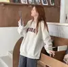 Sudadera Redonda con Estampado de Letras Estilo Hong Kong 2025 para Mujer Otoño e Invierno Estilo Coreano Holgazana de Terciopelo Gruesa Chaqueta Top de Moda