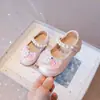 Nuevos Zapatos de Cuero para Niñas Otoño 2024 Antideslizantes Suela Suave Zapatos de Princesa Moda para Bebés Zapatos de Cristal Zapatos Individuales de Rendimiento