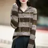 Cardigan de Tricô com Capuz de Lã de Seda Outono/Inverno 2026 Manga Longa Feminino Cor Blocada Listrado Solto Top Peça de Roupa Externa
