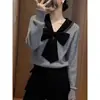 Suéter de Punto de Manga Larga con Cuello en V y Lazo Suave Estilo Coreano 2026 para Mujer, Otoño e Invierno, Estilo Perezoso, Corte Ajustado, Top que Reduce la Edad