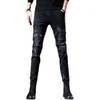 Marca Europeia Moderna Jeans Bordado Personalizado para Homens Preto Estilo Coreano Moderno Slim Fit Elástico Calças Casuais para Homens