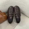 Zapatillas blancas estilo británico, de caña baja, con velcro, zapatos planos versátiles, zapatos de cuero negro franceses 2026 para mujer, modelo nuevo