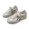 Zapatillas blancas populares estilo retro para mujer, nueva colección otoño 2026, ligeras y versátiles, zapatillas deportivas casuales, estilo de entrenamiento alemán