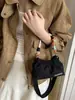 Nova Bolsa Transversal de Alto Padrão Simples Outono/Inverno 2026 Estilo Coreano Fashionável Alça Larga de Ombro Bolsa de Ombro Casual Bolsa Feminina