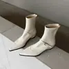 Botas Finas Femininas Outono/Inverno 2026 Bico Fino Fivela Perna Larga Couro Macio Salto Escondido Botas Curtas Sola Silenciosa Botas Versáteis.