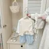 Camisola Bonita para Niñas de Primavera y Verano 2026 Nuevo Estilo Ropa de Bebé Diseño Coreano Elegante Top con Parches de Encaje
