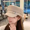 Estilo coreano otoño e invierno Nuevo gorro de panadero femenino estilo occidental versátil temperamento gorra de visera gorro boina de celebridad de internet que estiliza la cara gorro octogonal pequeño