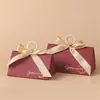 Caja de Dulces de Boda Triangular Color Champán Creativo Portátil Compromiso Boda Regalo Acompañante Caja de Dulces Hilo Cola de Pez