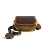 Bolsa Transversal Monica Qiqi Corrente Vintage 2026 Nova Moda Versátil Pequena Quadrada Feminina de Ombro de Luxo