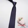 Corbata británica nueva de cuero para hombre con forma de corazón de flor de poliéster corbata de mano corbata de negocios en stock al por mayor