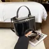 Bolsa Nova de Mão Retrô de Nicho da Primavera Bolsa Caixa Moda Tendência Europeia e Americana Pequena Quadrada para Ombro Transversal