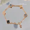 Pulsera de Trébol de Cuatro Hojas Rojo Ágata V Oro Cuarzo Rosa con Diamantes Trébol de la Suerte Madre Perla Blanca para Mujer Versión Alta Van Cleef & Arpels