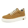 Zapatillas casuales de moda estilo coreano con suela gruesa, nuevo modelo de otoño para hombres jóvenes, zapatos deportivos y para el día a día de cuero transpirable de corte bajo para hombre