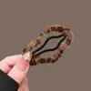 Pinza de Pelo de Felpa con Estampado de Leopardo Café Oscuro para Mujer Clip Estrella Pinza de Pato Clip para Flequillo Lateral de la Frente Clip BB Clip para la Parte Posterior de la Cabeza Tocado