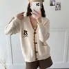 2025 Nuevo Estilo Perezoso Holgado de Punto Estilo Coreano Cárdigan Chaqueta para Mujer Suéter Exterior Bordado Look Adelgazante Top