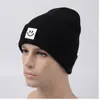 Nuevo Gorro de Punto con Cara Sonriente Transfronterizo con Etiqueta de Cuero, Gorro de Punto Unisex para Otoño e Invierno, Disponible en Stock Color Sólido, Hace que la Cara Parezca Más Pequeña