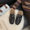 Zapatos de mujer sin cordones, suela plana, nuevo estilo británico, de felpa, 2026, retro, versátiles, para otoño e invierno, peludos, con suela gruesa y punta cerrada
