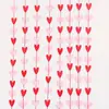 Suministros para Bodas Día de San Valentín Bandera de Amor de Fieltro Banner con Forma de Corazón No Tejido Cortina de Puerta de Corazón Rojo DIY Gratis