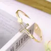 Pulseira Broca de Cerca de Aço Inoxidável Camada Dupla Cruz Estilo Coreano Pulseira de Aniversário Moda Europeia e Americana Versátil Pulseira de Alta Qualidade
