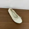 Sapatilhas Femininas Retrô com Laço Bico Redondo Salto Baixo 2026 Novo Estilo Sapatos Planos de Ballet Sapatos Versáteis de Balanço Sapatos de Vovó