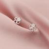 Brincos de Prata Nalan S925 para Mulheres, Estilo Japonês e Coreano Flores de Quatro Pétalas Vazadas, Brincos de Diamante Pequenos e Doces G7158