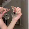 Brincos de Flor Exagerada com Cravação de Diamante Agulha de Prata Brincos Requintados para Banquete Retrô Brincos de Luxo Leve de Alto Padrão de Nicho para Mulheres Venda por Atacado