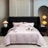 Juego de Cuatro Piezas de Algodón Puro Lujo Ligero, Funda de Edredón Bordada de Gama Alta, Ropa de Cama Sencilla de Color Sólido, Juego de Ropa de Cama para Cuatro Estaciones