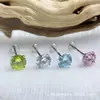 Aleación de Titanio Astmf-136 0.8 de Grosor Rosca Interna Garras Zirconio Pendientes G23 Titanio Rosca Interna Pendientes de Zirconio Cabeza de Joyería