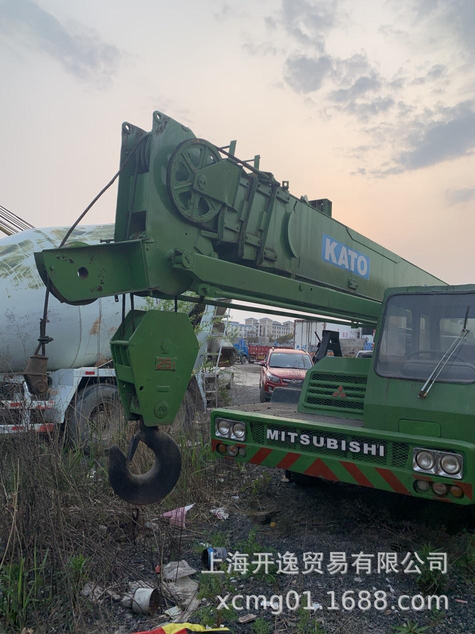 25 ton kato crane (28)